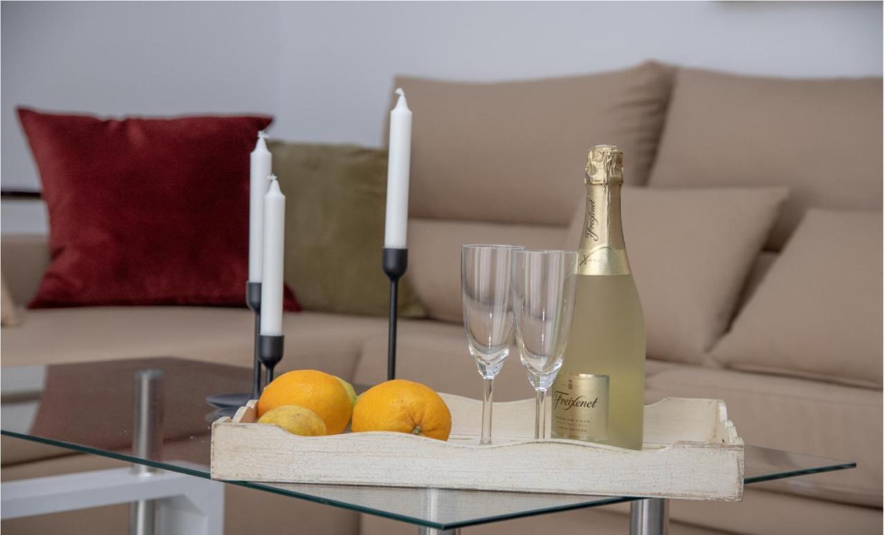 Apartment Family 6 Beachfront Corralejo By Holidays Home Экстерьер фото